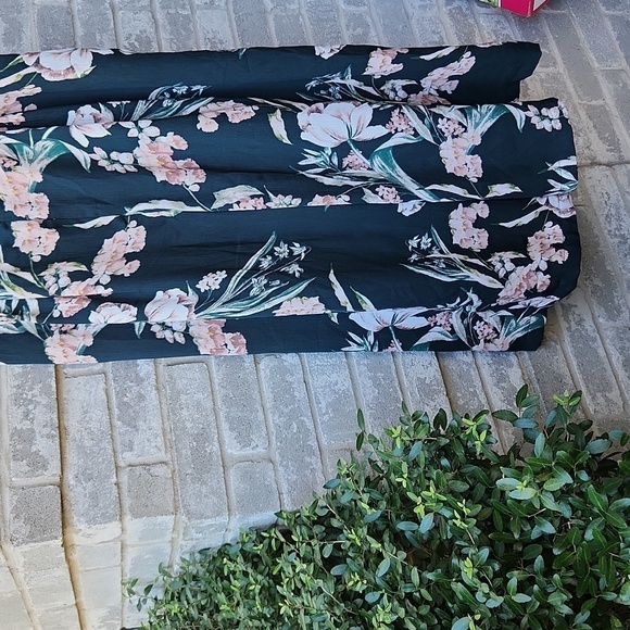 City Chic Jumpsuit Floral Womens Size 20 L Green Pink Flowers - Picture 4 of 13